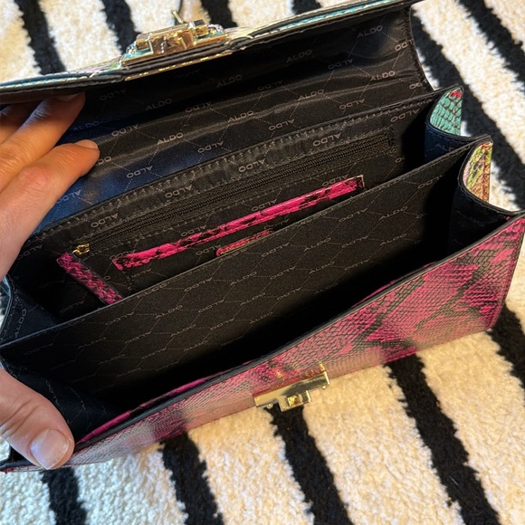 Aldo Crossbody Leather Snake Skin Purse - Picture 11 of 14